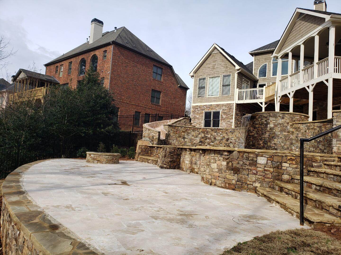 custom swimming pool builders