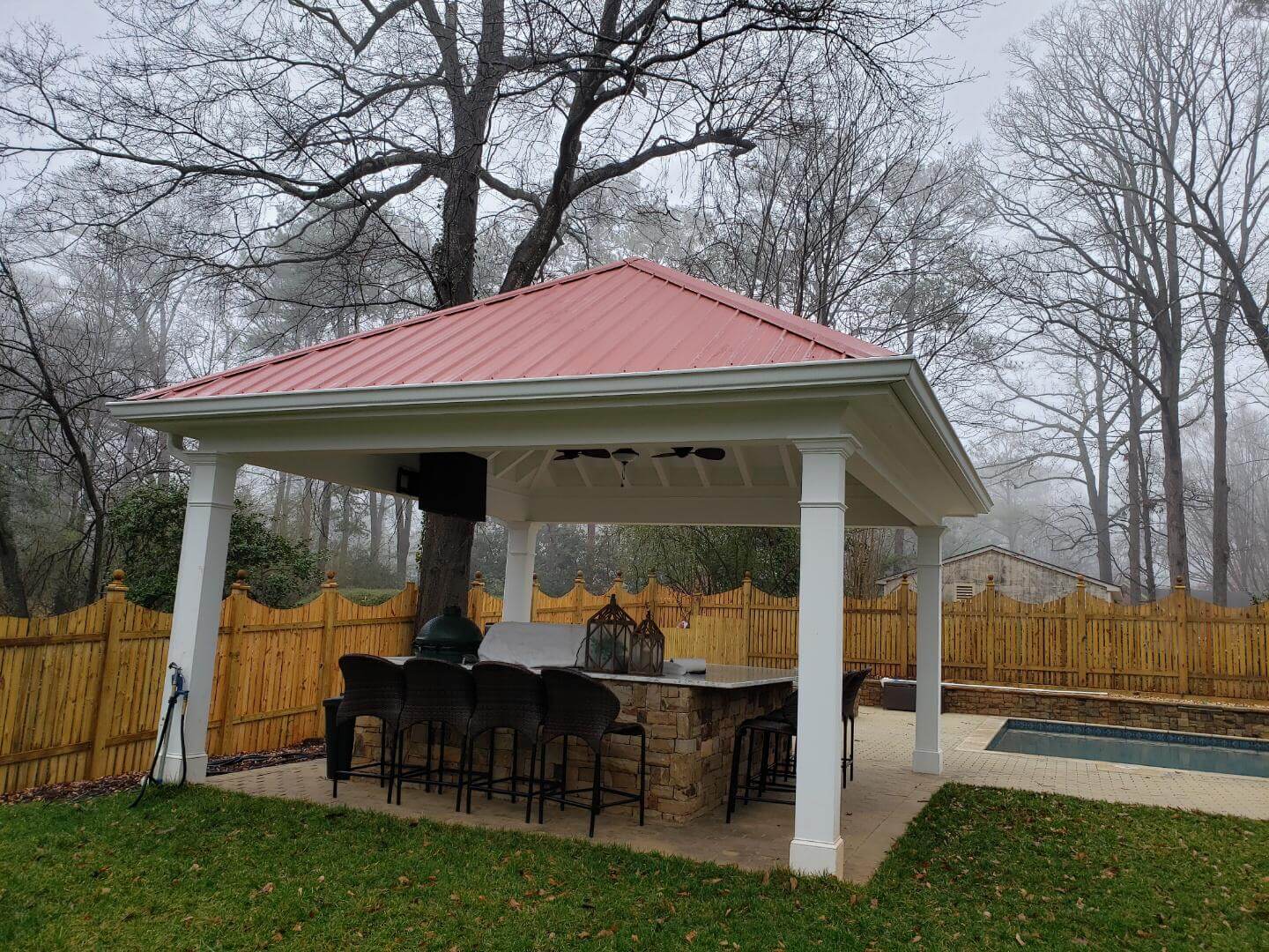 custom swimming pool builders