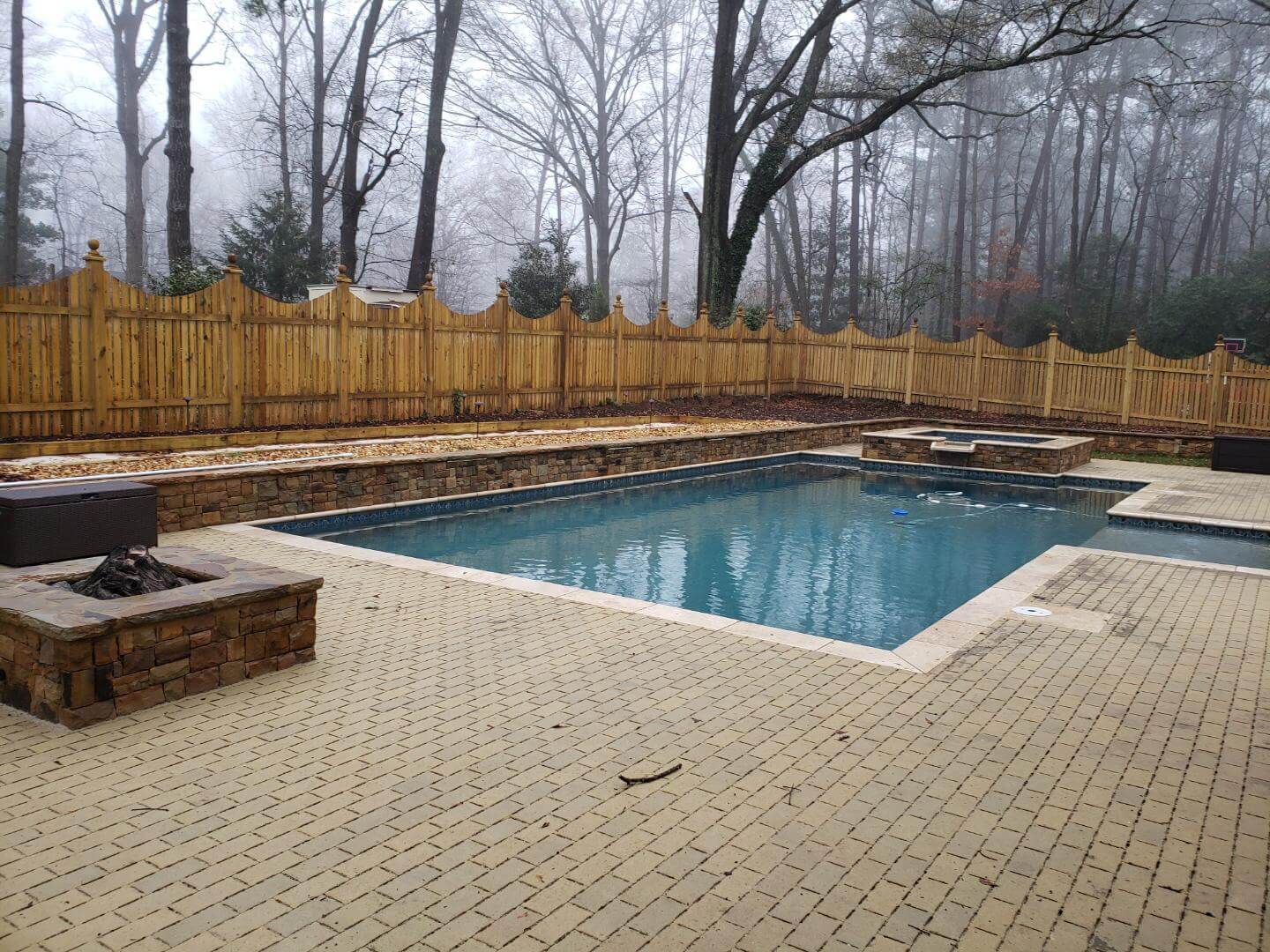 custom swimming pool builders