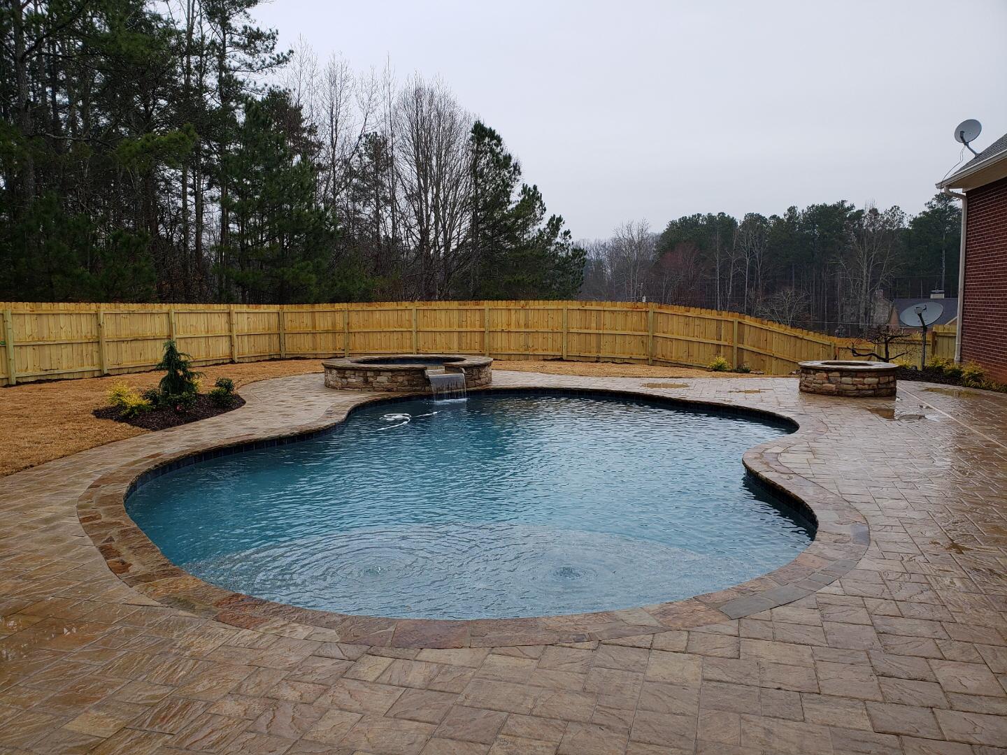 custom swimming pool builders
